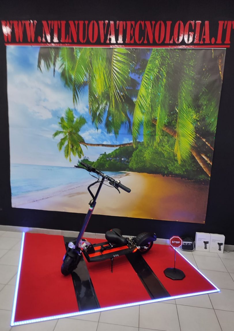 MONOPATTINO Scooter Elettrico Pieghevole da 500w 48v con Sella - velocità Massima 45 km/h, Pneumatici da 10" Motore brushless  3 modalità di velocità Display a LED  ..N.T.L - immagine 2