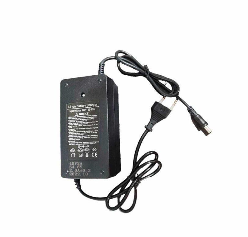 Caricabatteria 54,6 V 2A per Batteria agli ioni di Litio  48V  16Ah /20Ah ( Bici elettrica  2.1MM) - immagine 2