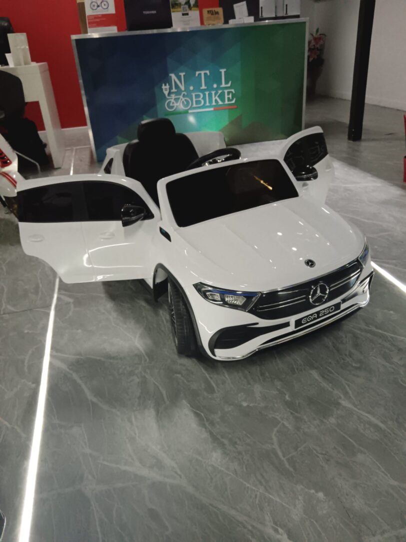 Mercedes Eqa Auto Bambino Vettura per Bambini Auto Elettrica Giocattolo Bianco - immagine 2
